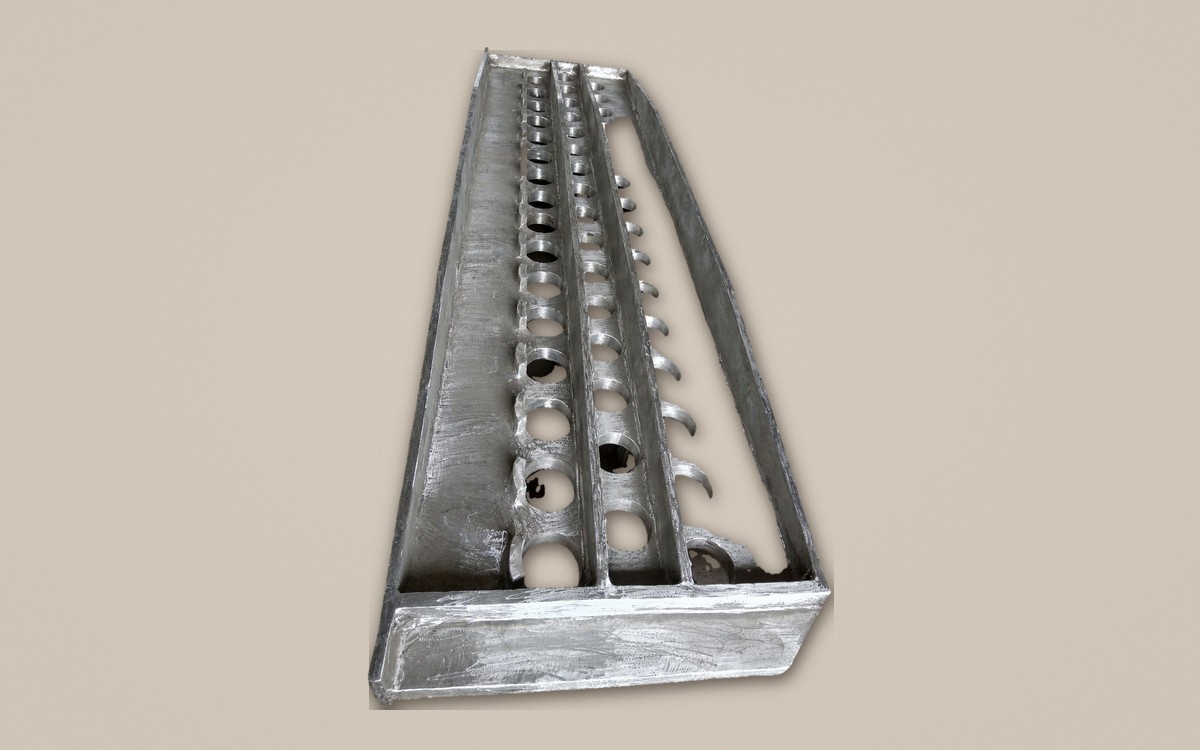 Tube support in HP-Nb, at the Ni-Chrome works
